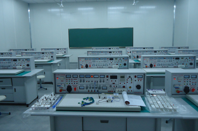 探访北京信息技术咨询服务——中国人民*总参谋部信息化部直属工厂职业技术学校